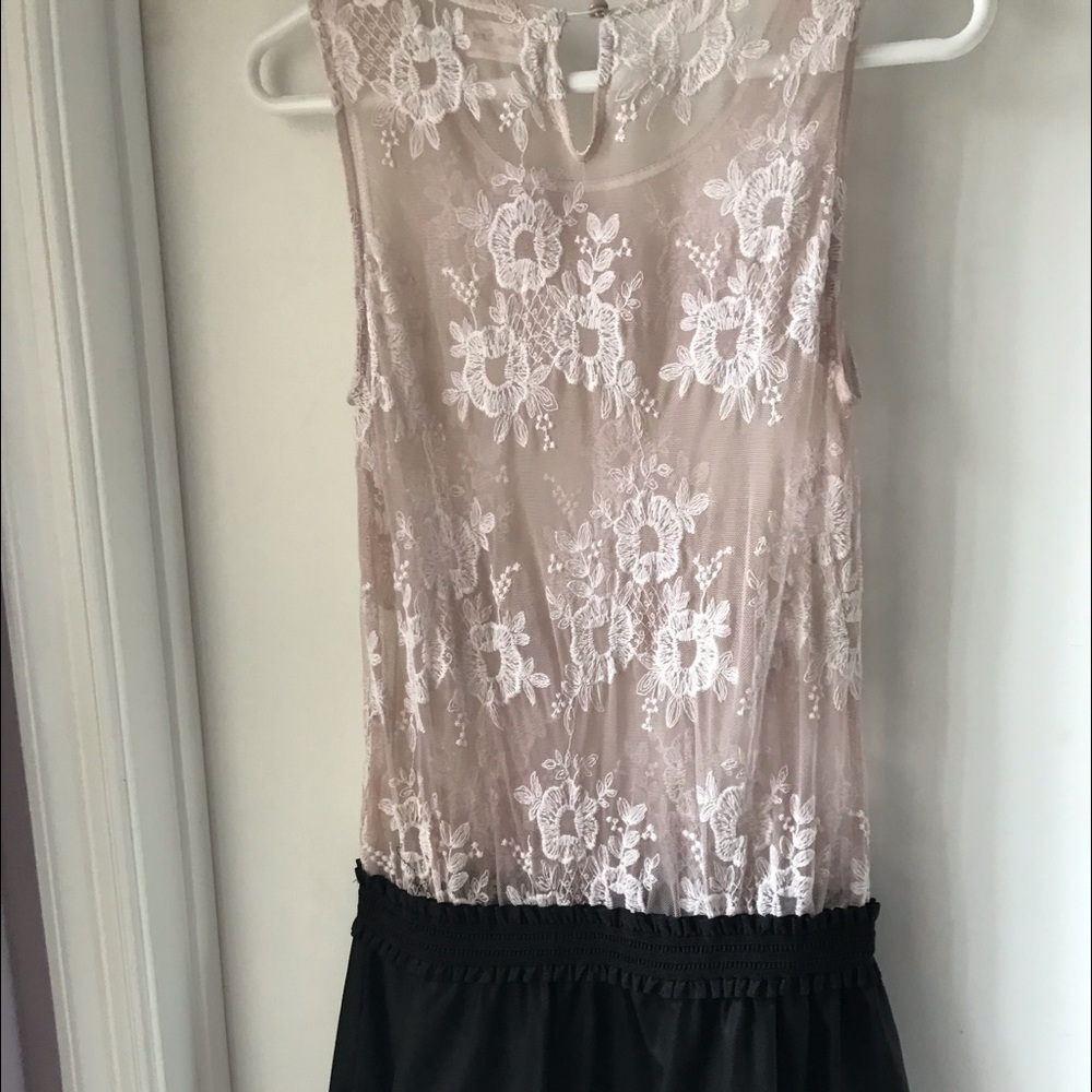 Dress - Picture 3 of 3